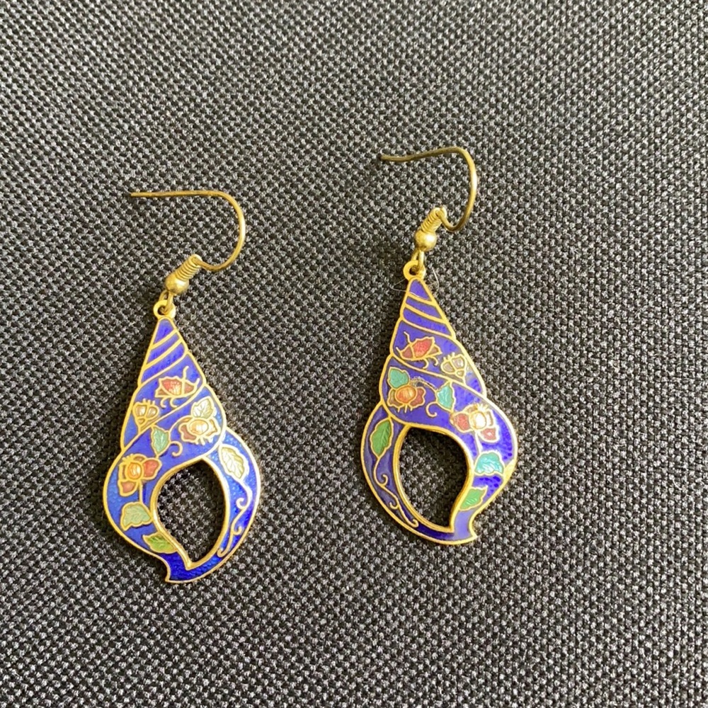 Earrings - Picture 4 of 5